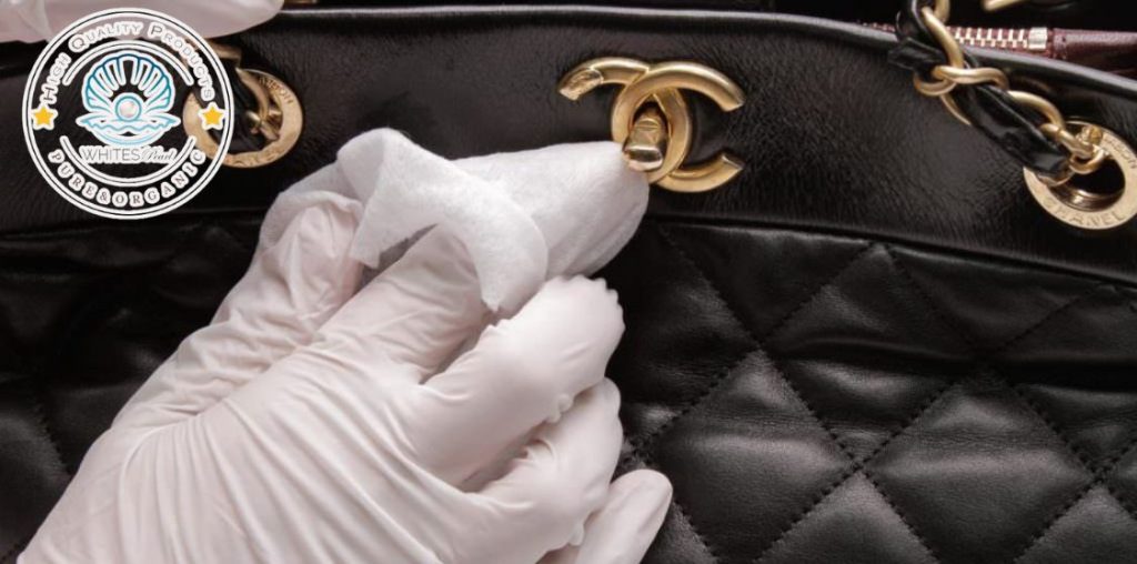 Cleaning a leather purse