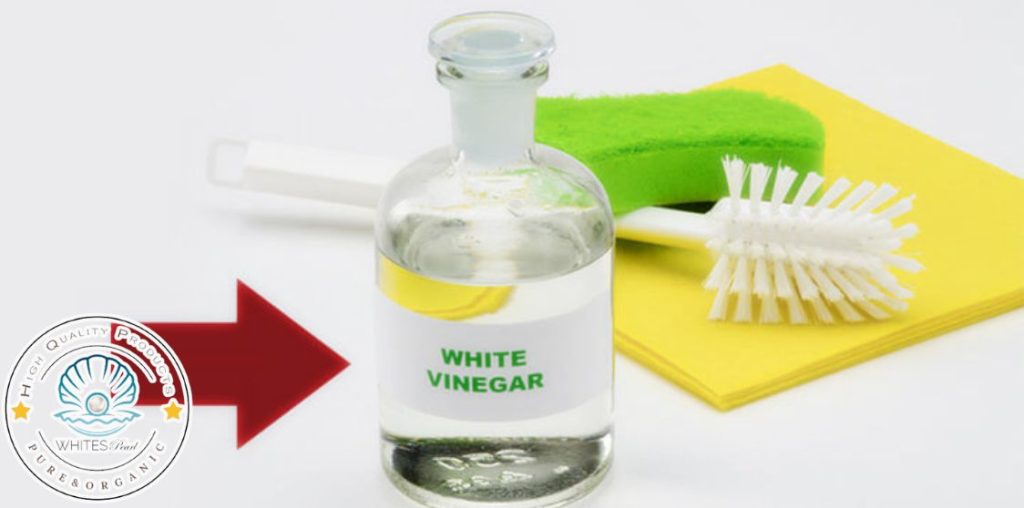 Get rid of leather odor with vinegar